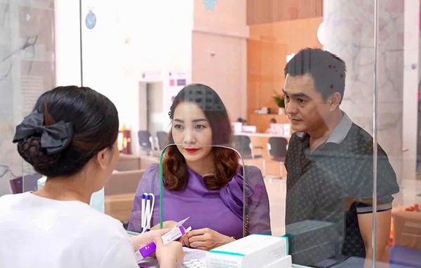 Vợ chồng sao nam Vbiz cưới nhau 9 năm mới mang bầu, tình cảm mặn nồng ai cũng ngưỡng mộ- Ảnh 4.