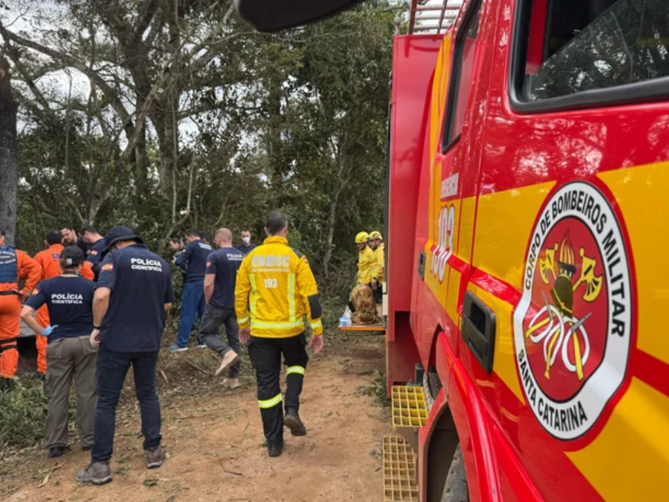 Clip: Khoảnh khắc khinh khí cầu chở 21 người bốc cháy, lao thẳng xuống đất khiến 8 người thiệt mạng- Ảnh 1.