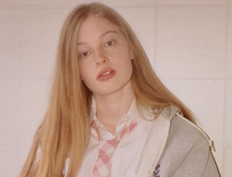 Con gái Elon Musk thừa nhận đang sống chật vật chỉ đủ ăn, phải ở trọ cùng 3 người để tiết kiệm- Ảnh 1.