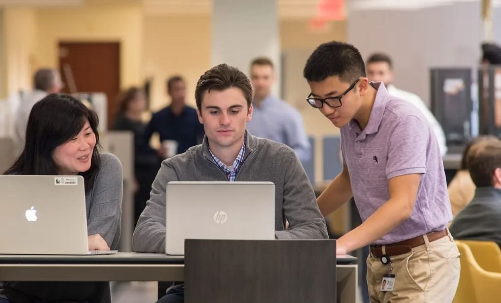 Nước Mỹ đau đầu vì quá nhiều sinh viên thất nghiệp: Giấc mơ đại học tan vỡ vì tấm bằng mất giá- Ảnh 1.