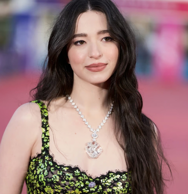 Phim 18+ gây bão Oscar 2025: Nữ chính xinh đẹp nóng bỏng vô cùng, không xem chắc chắn sẽ hối tiếc!- Ảnh 2. Phim 18+ gây bão Oscar 2025: Nữ chính xinh đẹp nóng bỏng vô cùng, không xem chắc chắn sẽ hối tiếc!- Ảnh 2.