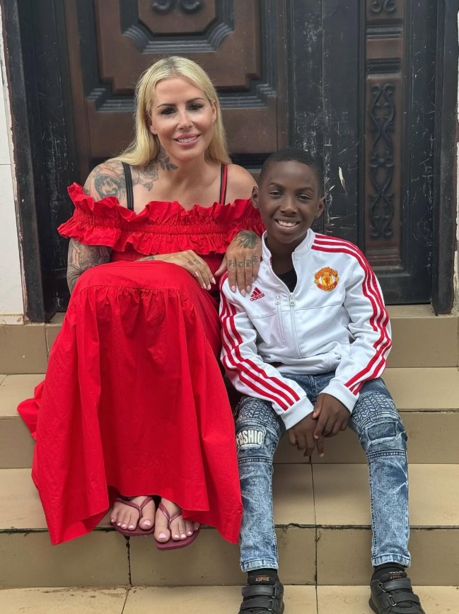 Bức ảnh chụp cậu bé 2 tuổi nặng 3kg bị bỏ rơi trên đường từng gây chấn động thế giới giờ ra sao?- Ảnh 2.