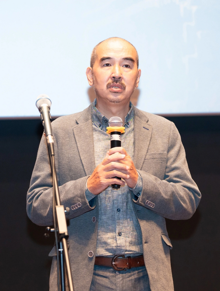 Đạo diễn Bùi Thạc Chuyên nói gì về hai cảnh nóng gây tranh cãi trong Địa Đạo?- Ảnh 2. Đạo diễn Bùi Thạc Chuyên nói gì về hai cảnh nóng gây tranh cãi trong Địa Đạo?- Ảnh 2.