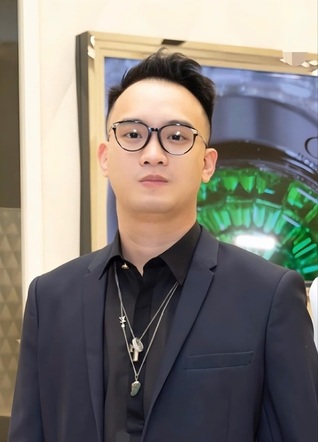 Đức Phạm phản pháo Diệp Lâm Anh Đức Phạm phản pháo Diệp Lâm Anh