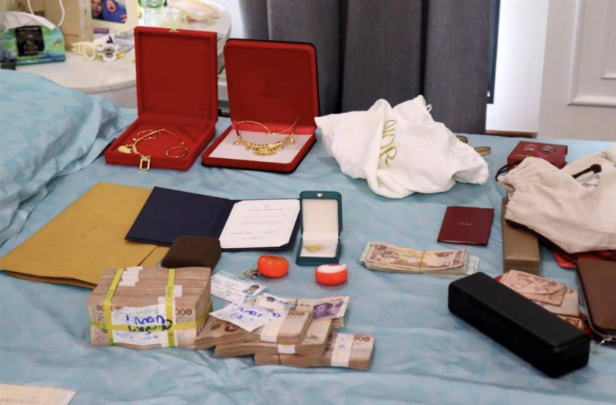 Tịch thu 1,2 tỷ đồng tiền mặt, biệt thự 53 tỷ và 4 căn hộ cao cấp trị giá 102 tỷ của một cặp đôi thất nghiệp- Ảnh 2.