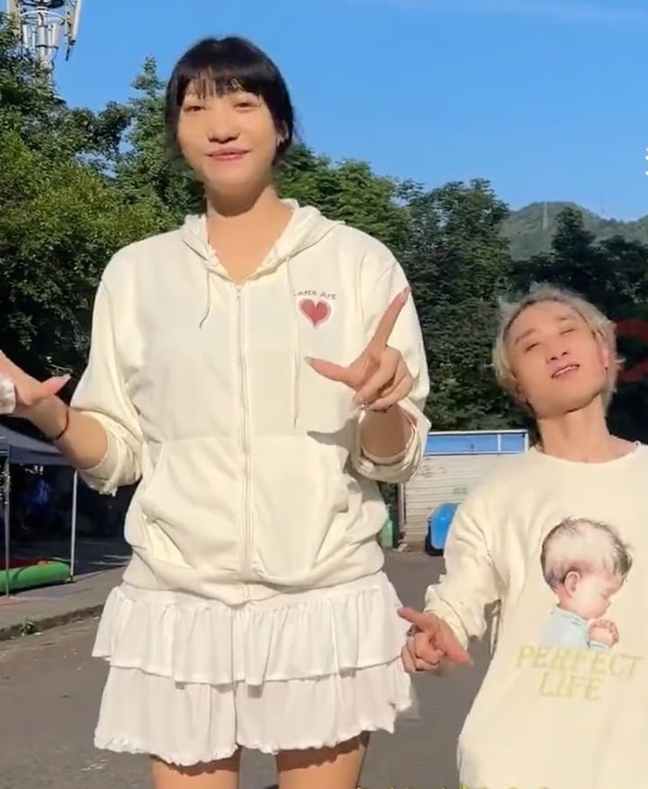 Bất chấp phản đối, cô gái 2,2m quyết sinh con cho 'chàng lùn' 1,68m- Ảnh 3.