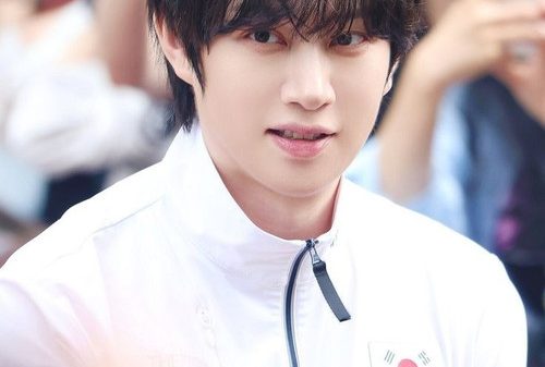 Nỗi kinh hãi khi bị fan cuồng bám đuổi cfe9b3d7cb62e4326a78212407a0084c 1759486635160 175948663564790045268