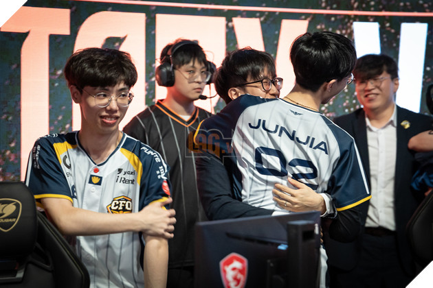 CFO cân bằng giữa kinh nghiệm thi đấu và sức trẻ đầy tài năng