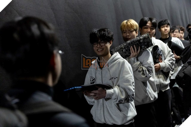 LMHT: Tuyen thu cua CFO bat ngo nhac den VCS sau khi hoan thanh First Stand 2025 3 LMHT: Tuyển thủ của CFO bất ngờ nhắc đến VCS sau khi hoàn thành First Stand 2025