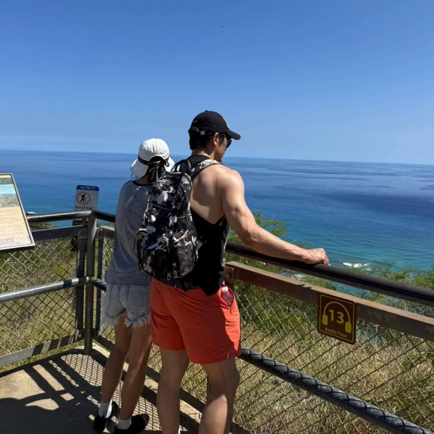 Khoe ảnh kỷ niệm 30 năm ngày cưới, nam thần U60 gây sốc với body như trai trẻ- Ảnh 4. Khoe ảnh kỷ niệm 30 năm ngày cưới, nam thần U60 gây sốc với body như trai trẻ- Ảnh 4.