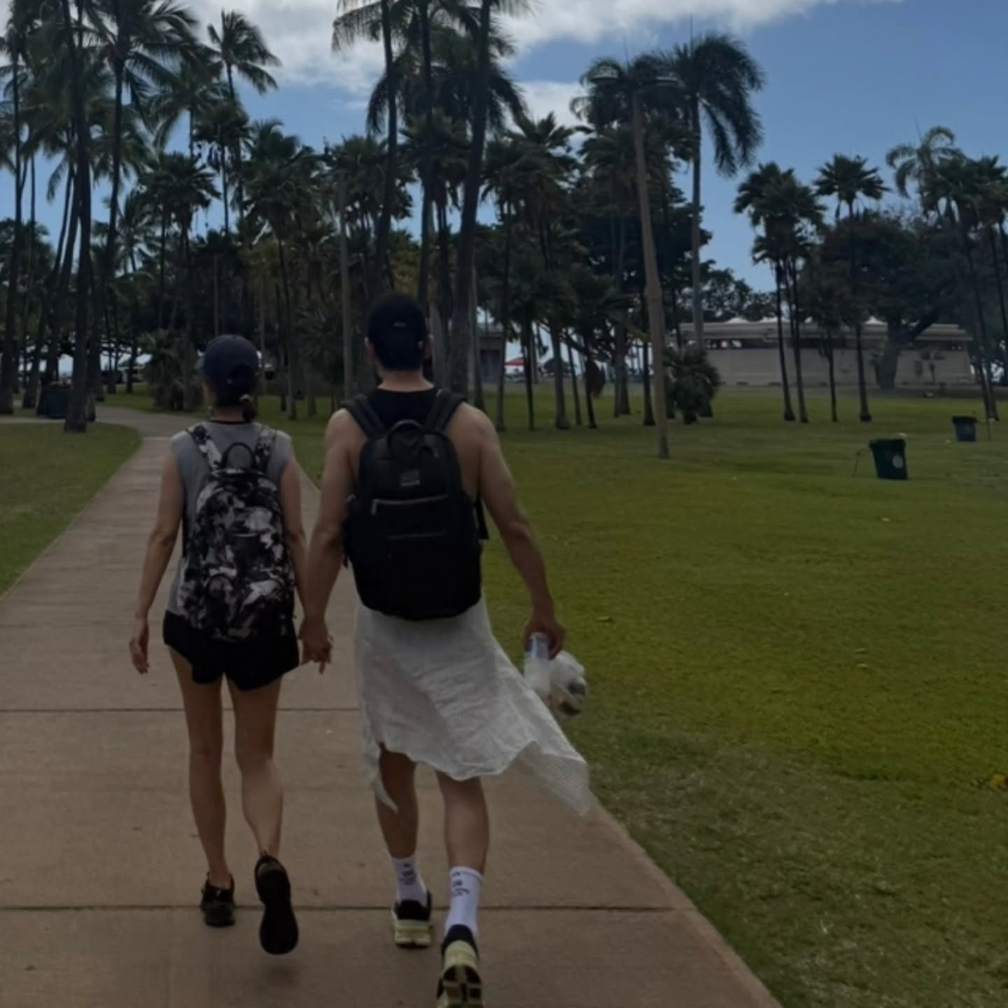 Khoe ảnh kỷ niệm 30 năm ngày cưới, nam thần U60 gây sốc với body như trai trẻ- Ảnh 3. Khoe ảnh kỷ niệm 30 năm ngày cưới, nam thần U60 gây sốc với body như trai trẻ- Ảnh 3.