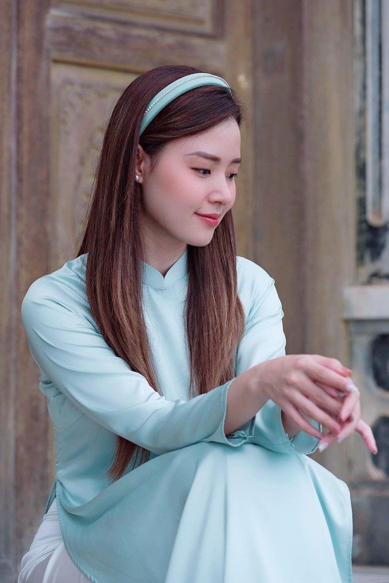 Vbiz có 1 mỹ nhân sáng làm cô giáo, tối lên đồ đi quẩy: U40 mà trẻ hơn học sinh mới đáng nể- Ảnh 2.