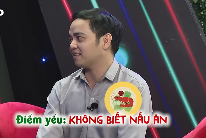 Anh chàng sáng làm quản lý, chiều chạy xe ôm gặp được nàng