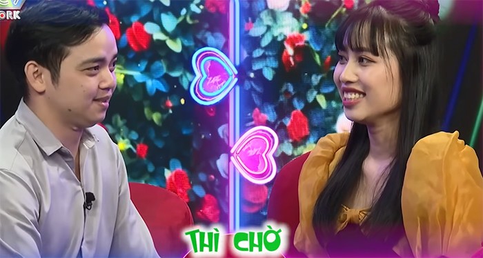 Anh chàng sáng làm quản lý, chiều chạy xe ôm gặp được nàng