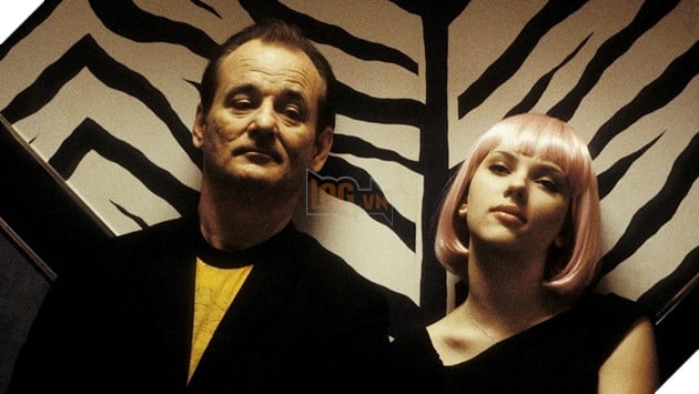 Một Charlotte suy tư và lạc lõng giữa Tokyo hoa lệ được xem là vai diễn để đời của Scarlett Johansson, giúp định hình sự nghiệp của nữ diễn viên.