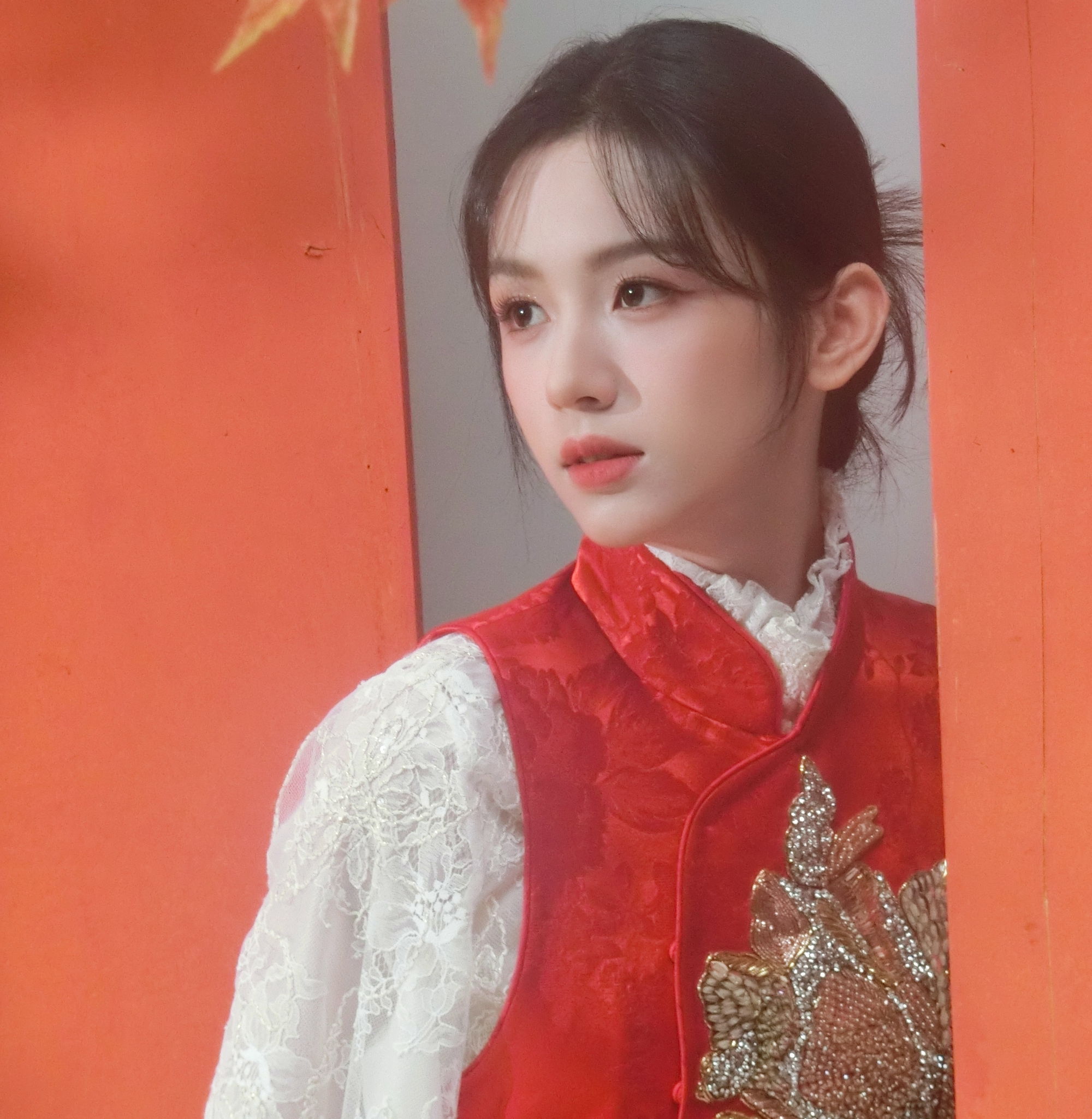 Mỹ nhân đẹp nhất đêm giao thừa 2025: Nhan sắc ngọt ngào tựa búp bê, thách thức mọi ống kính hung thần- Ảnh 5. Mỹ nhân đẹp nhất đêm giao thừa 2025: Nhan sắc ngọt ngào tựa búp bê, thách thức mọi ống kính hung thần- Ảnh 5.