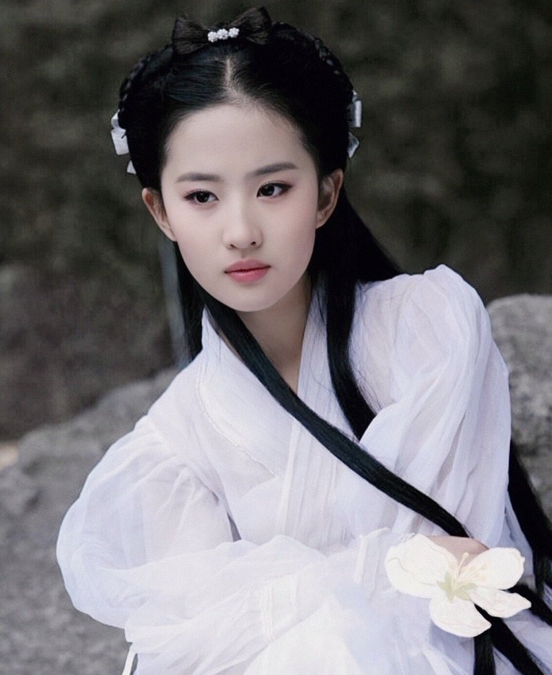 Đại mỹ nhân mất vai Tiểu Long Nữ vào tay Lưu Diệc Phi: Nhan sắc như