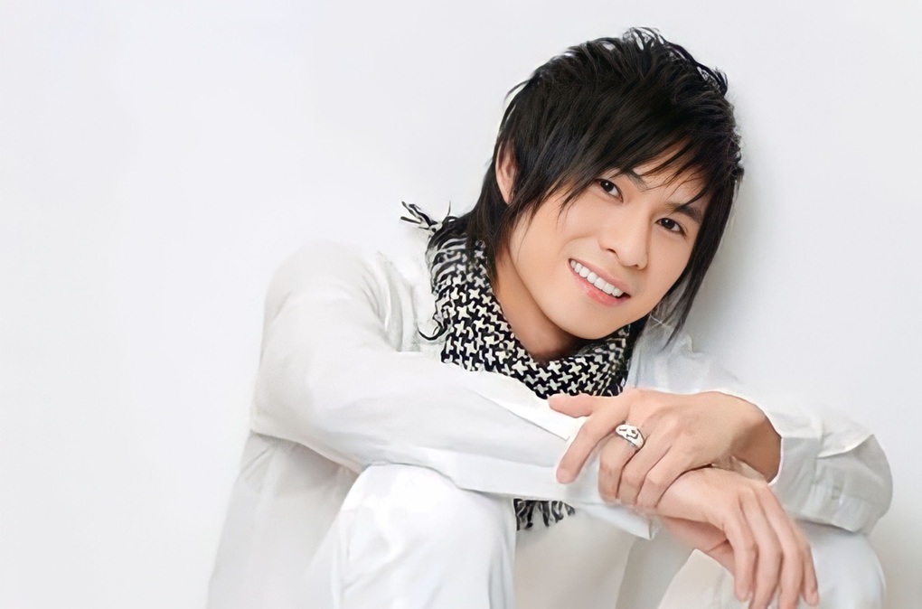 chaugiakiet-1690011240367-1758215125635-1758215126269685393165-1758249672775-17582496733392119291103 "Ông vua miền Tây" từng đem bao tải đi đựng tiền cát-xê, điêu đứng vì tài sản tiêu tan do chơi chứng khoán chaugiakiet 1690011240367 1758215125635 1758215126269685393165 1758249672775 17582496733392119291103