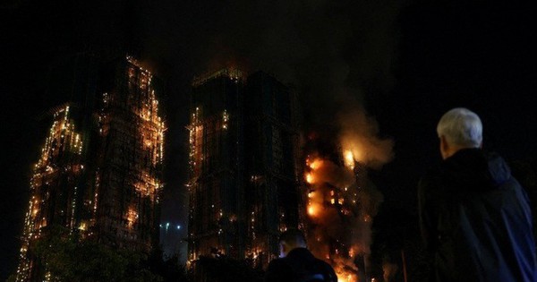 Người Việt ở Hong Kong: Chỉ tia lửa nhỏ có thể gây cháy chung cư 'như tận thế' 26 Người Việt ở Hong Kong: Chỉ tia lửa nhỏ có thể gây cháy chung cư 'như tận thế' chay chung cu hong kong 04 0851 14215499 1764234588260771522761 0 0 432 691 crop 17642345909621740745580jpg