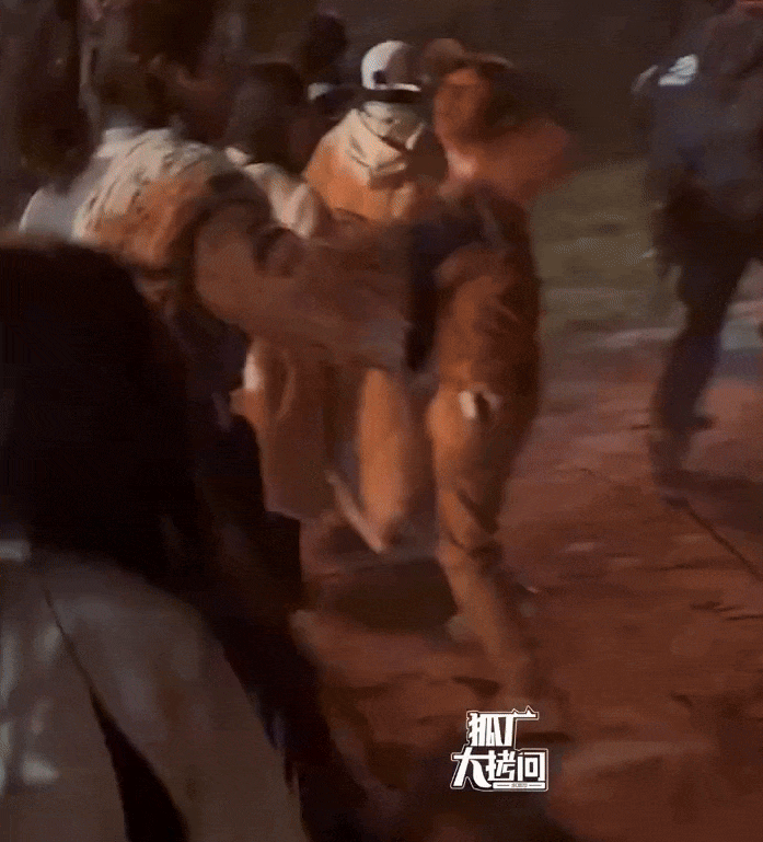 Hot nhất MXH: Kinh hoàng khoảnh khắc phim trường cháy rụi, dàn diễn viên hạng A hoảng loạn tháo chạy- Ảnh 4.