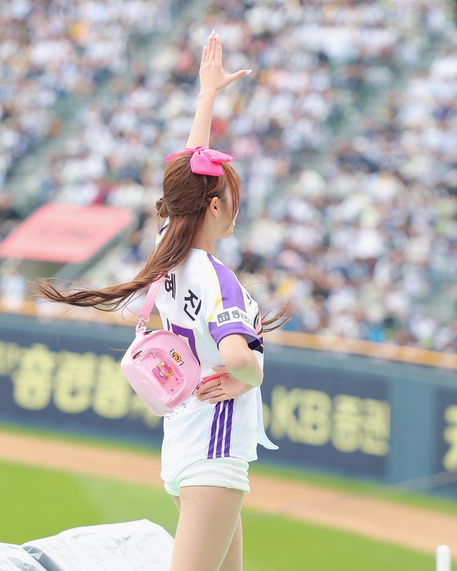 Góc nào nhìn cô cũng thật xinh đẹp Góc nào nhìn cô cũng thật xinh đẹp