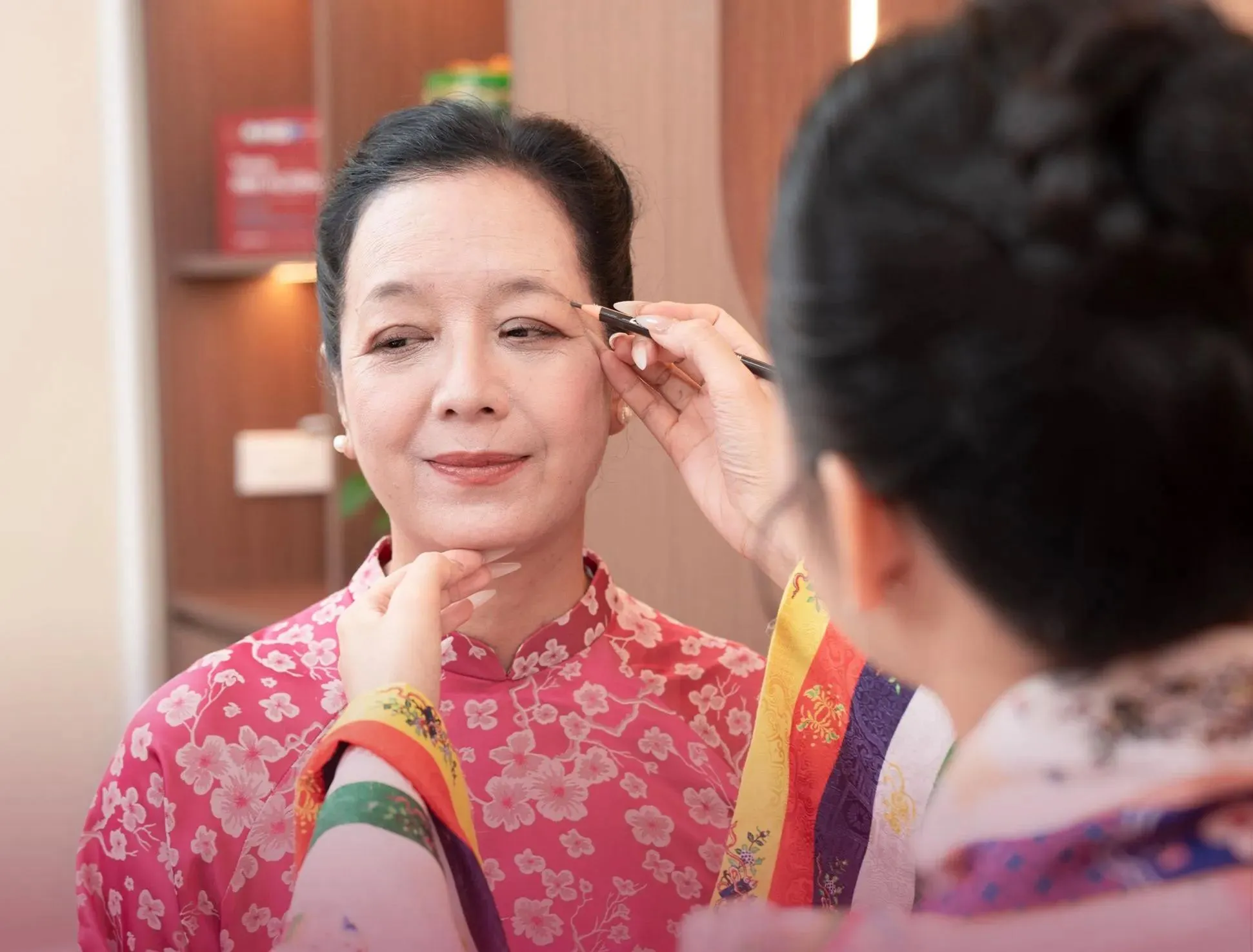 Hàng loạt video nghệ sĩ Việt quảng cáo chân mày phong thủy biến mất- Ảnh 1.