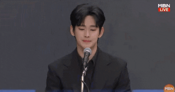 Họp báo khẩn của Kim Soo Hyun: Tài tử bật khóc, cúi gập người xin lỗi chrome capture 2025 3 31 174340716538323815398 17434072245091292918793 0 0 324 619 crop 17434072423851204514120gifpng