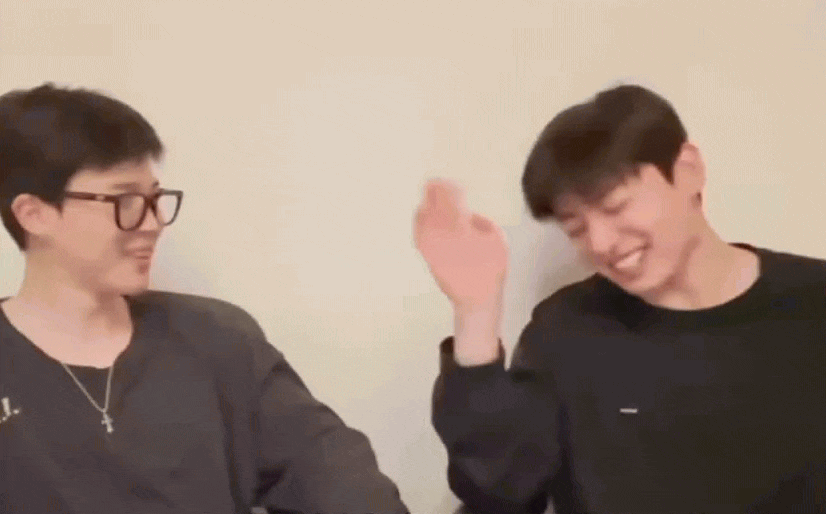 Jimin - Jungkook (BTS) thản nhiên nói chuyện 18+ trước mặt fan?- Ảnh 2.