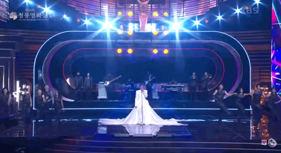 Sự gia trưởng hết cứu của Chủ tịch showbiz- Ảnh 6. Sự gia trưởng hết cứu của Chủ tịch showbiz- Ảnh 6.