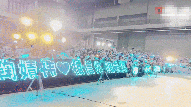 Chưa từng có ở showbiz: 10.000 người xếp hàng xuyên đêm để gặp mỹ nhân chỉ cao 1m45 - 7