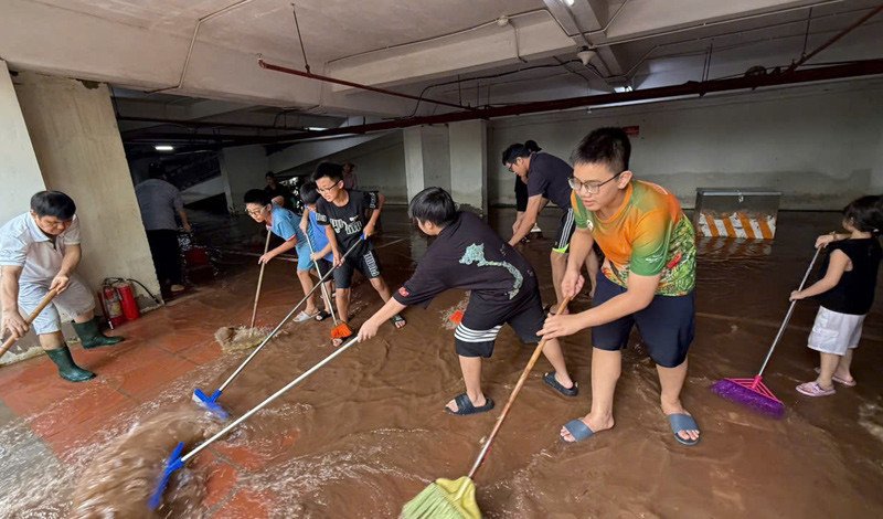 chung-cu-don-2-1759385409-686-width800height470 Tình đoàn kết của cư dân khiến bà Mai ấm lòng