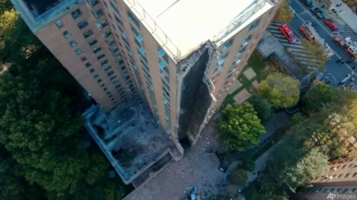 Nổ lớn gây đổ sập một phần chung cư 20 tầng ở New York- Ảnh 2.