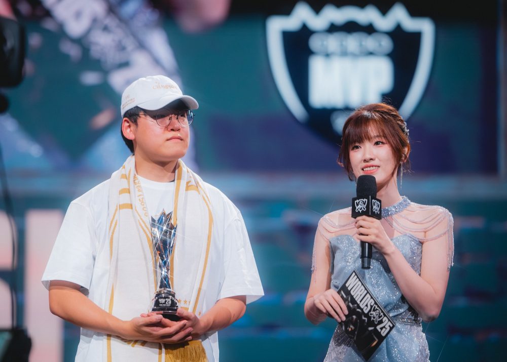 Wendy Hạ An - nữ MC đa tài của LMHT xứ tỷ dân Wendy Hạ An - nữ MC đa tài của LMHT xứ tỷ dân