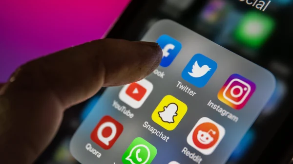 Các quốc gia trên thế giới siết chặt quảng cáo trên mạng xã hội như thế nào? cnbc 56298544124229538915130 1750225119066 1750225119230623140717