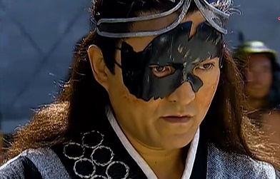 Phạm Dao là Quang Minh hữu sứ của Minh giáo, nhưng đã tự hủy hoại dung mạo khiến người trong giáo cũng không nhân ra, và sau nhiều năm còn quên đi sự tồn tại của ông. Phạm Dao là Quang Minh hữu sứ của Minh giáo, nhưng đã tự hủy hoại dung mạo khiến người trong giáo cũng không nhân ra, và sau nhiều năm còn quên đi sự tồn tại của ông.