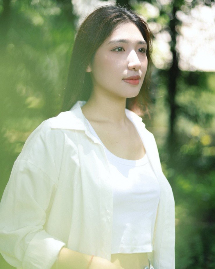 Cô gái Thanh Hóa chỉ có 1 tay làm việc nhanh thoăn thoắt, tự tin vượt khó khăn - 2