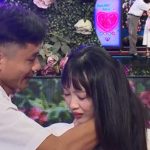 Nàng U40 từ chối hẹn hò vì bị cưỡng hôn trên sân khấu co gai bi cuong hon 1760451242 420 width740height495 auto cropjpg