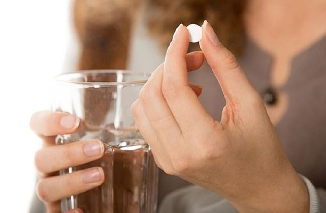 Cô gái trẻ uống nhầm thuốc ngủ trong ngày cưới và cái kết- Ảnh 1.