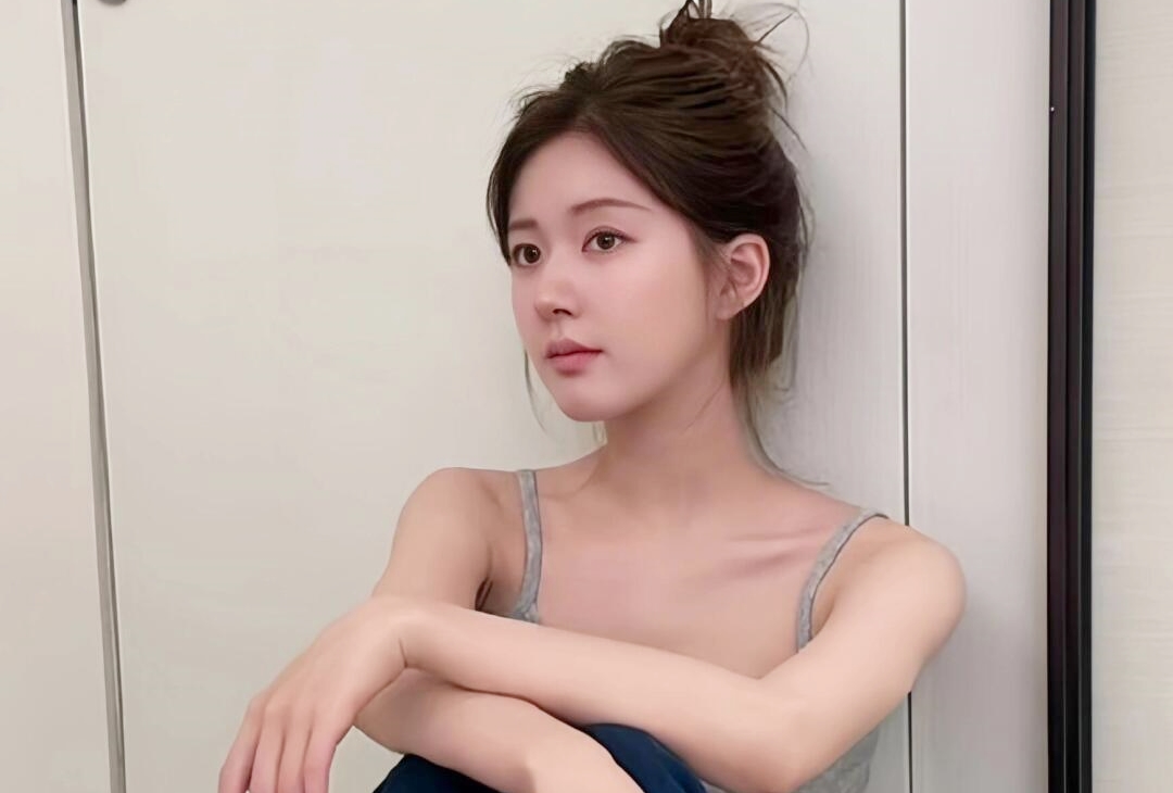 Triệu Lộ Tư gây sốc khi tiết lộ quá trình điều trị đau đớn, phải uống một loại thuốc mới giữ được mạng sống- Ảnh 1. Triệu Lộ Tư gây sốc khi tiết lộ quá trình điều trị đau đớn, phải uống một loại thuốc mới giữ được mạng sống- Ảnh 1.