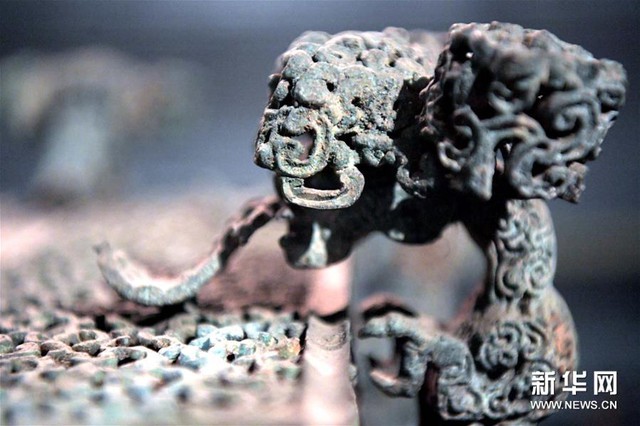 Hồ nước biến mất, cổ vật