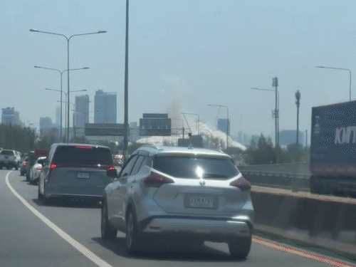 “Trận động đất giống như một con dao lớn cắt vào Trái đất