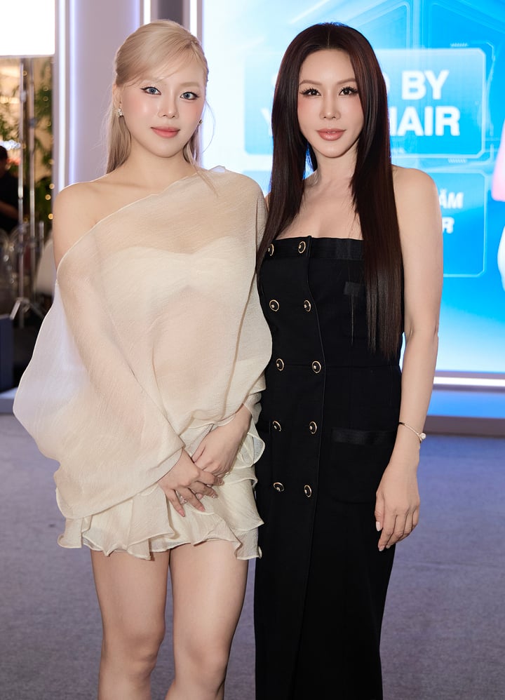 Con gái duy nhất của Hoa hậu Thu Hoài: Nói 3 thứ tiếng, 25 tuổi làm Phó giám đốc- Ảnh 1.