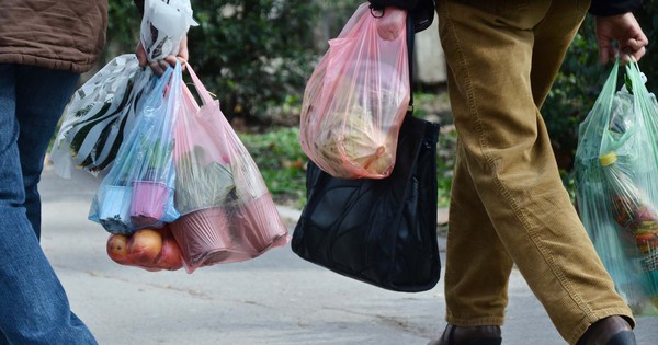 Quốc gia phạt tù người dùng túi nilon 27 Quốc gia phạt tù người dùng túi nilon consommation sac plastique tunisie 17524788817081337432841 1752482698979 17524826992271995305499 0 192 1080 1920 crop 1752482733879776324671jpg