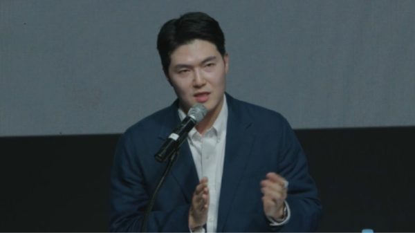 T1 phơi bày sự thật nội bộ: Từ drama Zeus, cạnh tranh Gumayusi-Smash cho đến tân binh Doran coo josh giai dap van de t1 2jpg