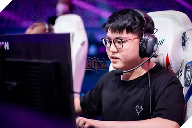 LMHT: Cốt truyện của trang phục HoL chẳng khác gì một gáo nước lạnh dành cho Uzi cả