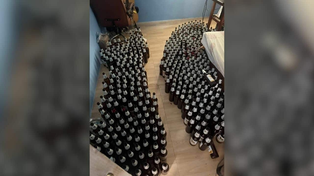 Ngày nào cũng nấu cơm nhưng bố không ăn, 1 hôm đi học về con trai chứng kiến cảnh tượng ám ảnh- Ảnh 1.