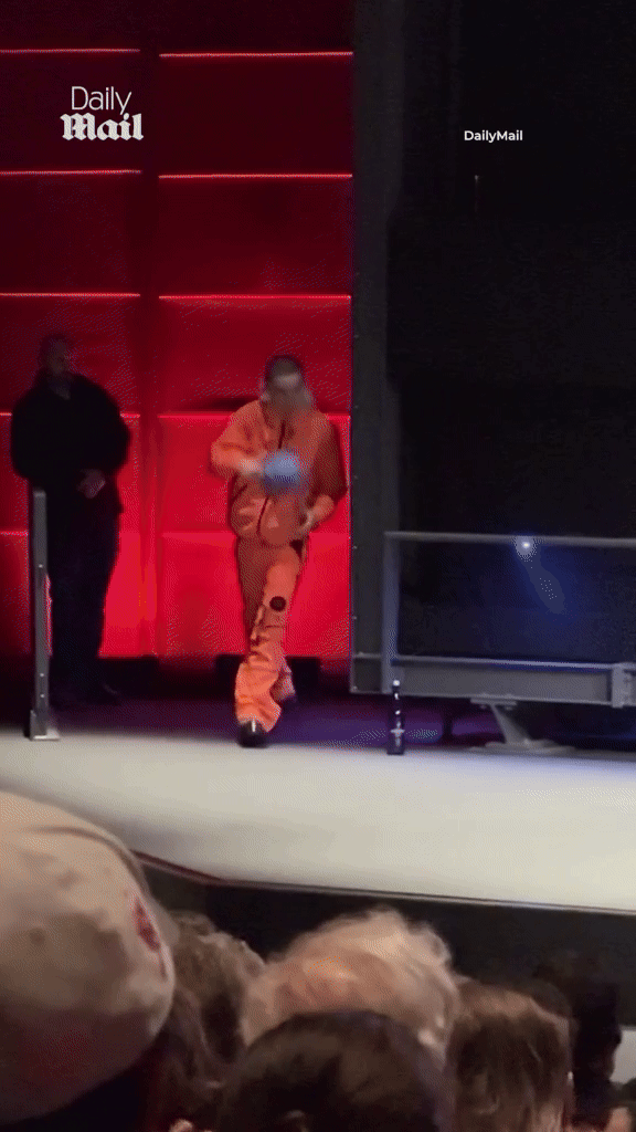 Ngoại hình gây sốc của Timothée Chalamet sau tin