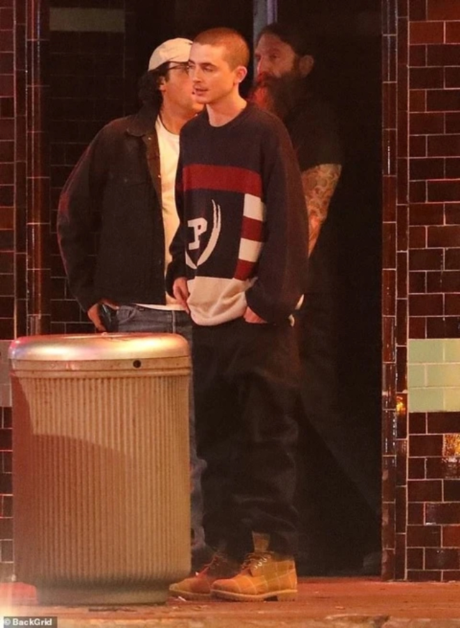 Ngoại hình gây sốc của Timothée Chalamet sau tin