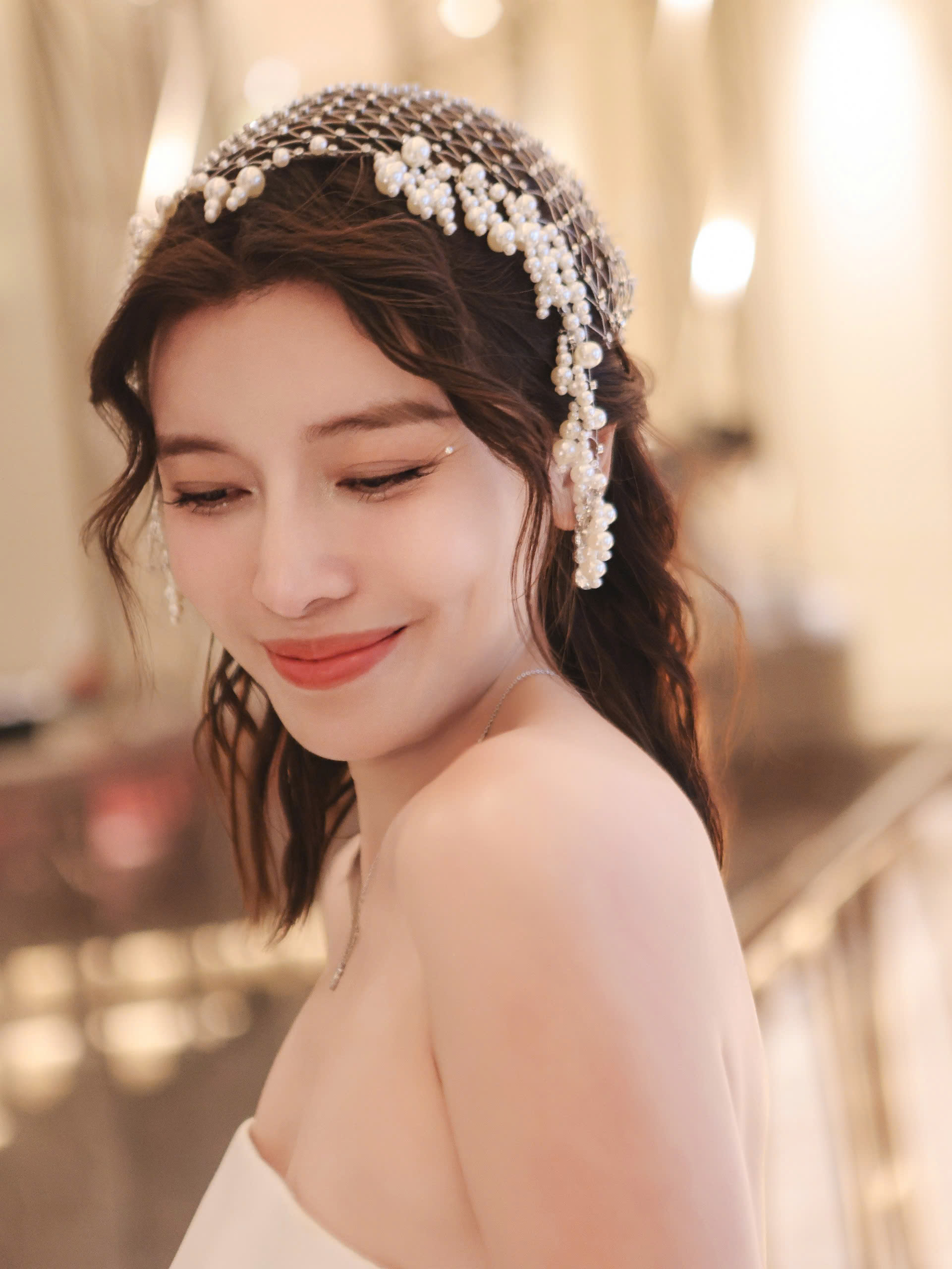 Sao nữ đẹp có tiếng tự hủy nhan sắc, diện mạo gây giật mình- Ảnh 8. Sao nữ đẹp có tiếng tự hủy nhan sắc, diện mạo gây giật mình- Ảnh 8.