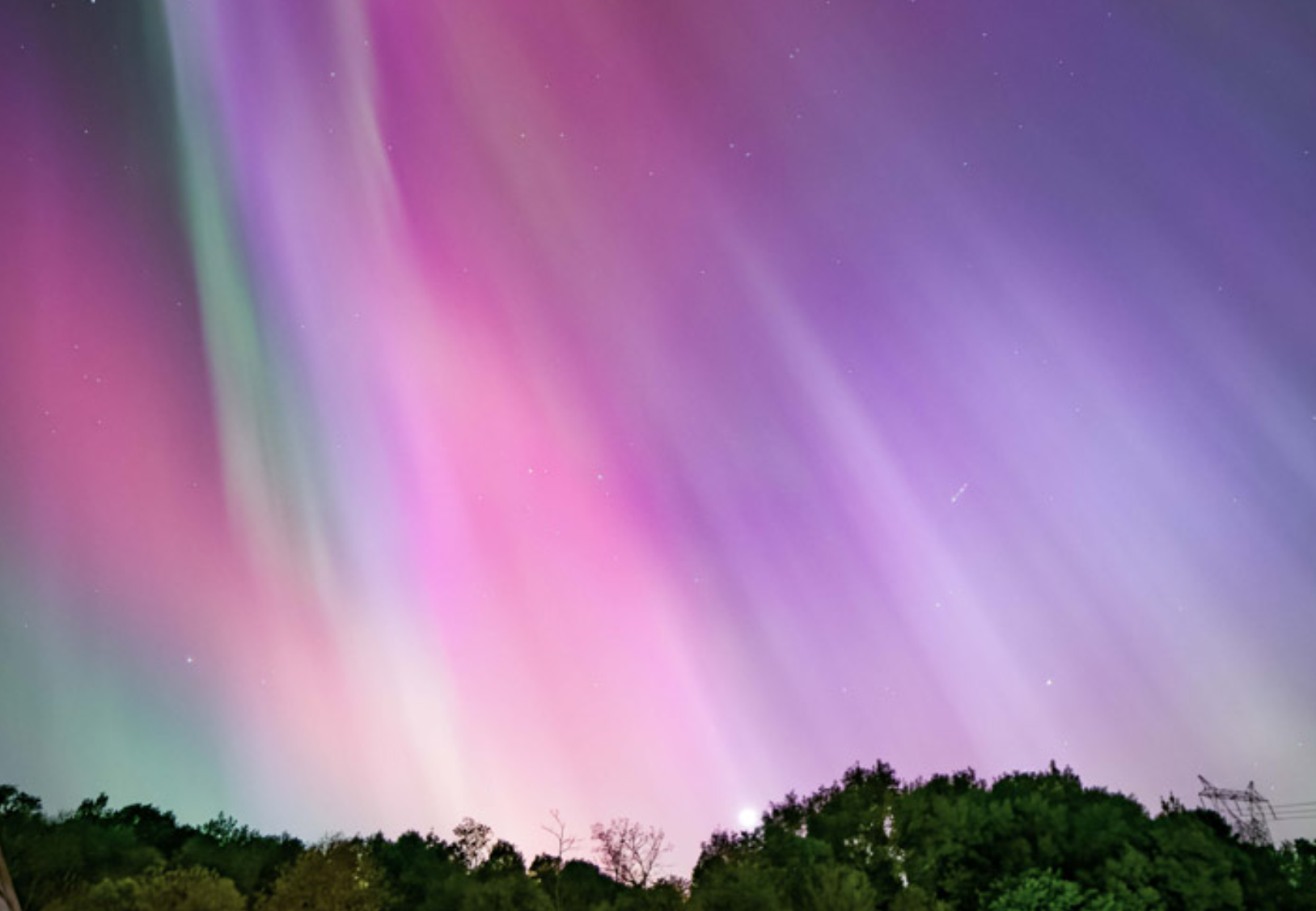 Ngắm cực quang rực rỡ bao phủ Trái Đất từ Trạm Vũ trụ Quốc tế- Ảnh 4. Ngắm cực quang rực rỡ bao phủ Trái Đất từ Trạm Vũ trụ Quốc tế- Ảnh 4.